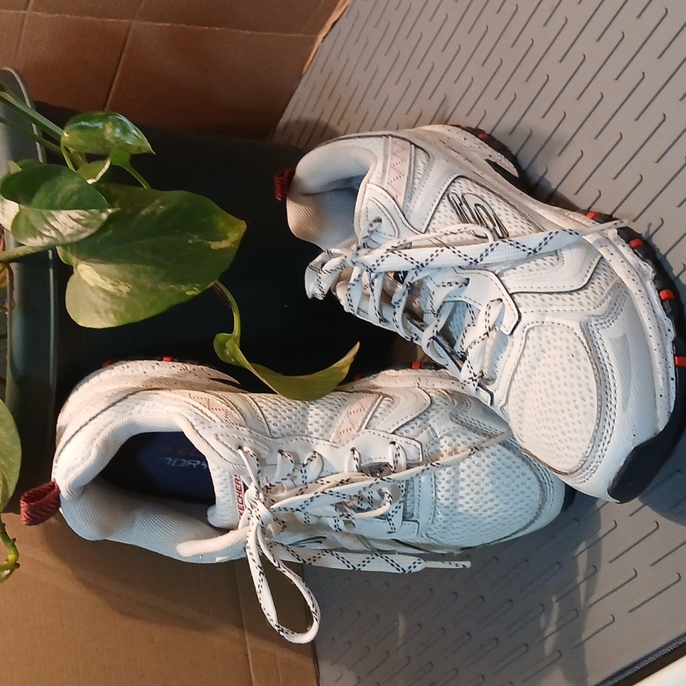 SKECTHERS TRAIL White Gray AND Pink Athletic Sneakers Women's Size 7